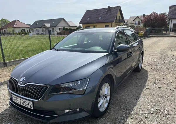 skoda superb Skoda Superb cena 56900 przebieg: 329200, rok produkcji 2015 z Kielce